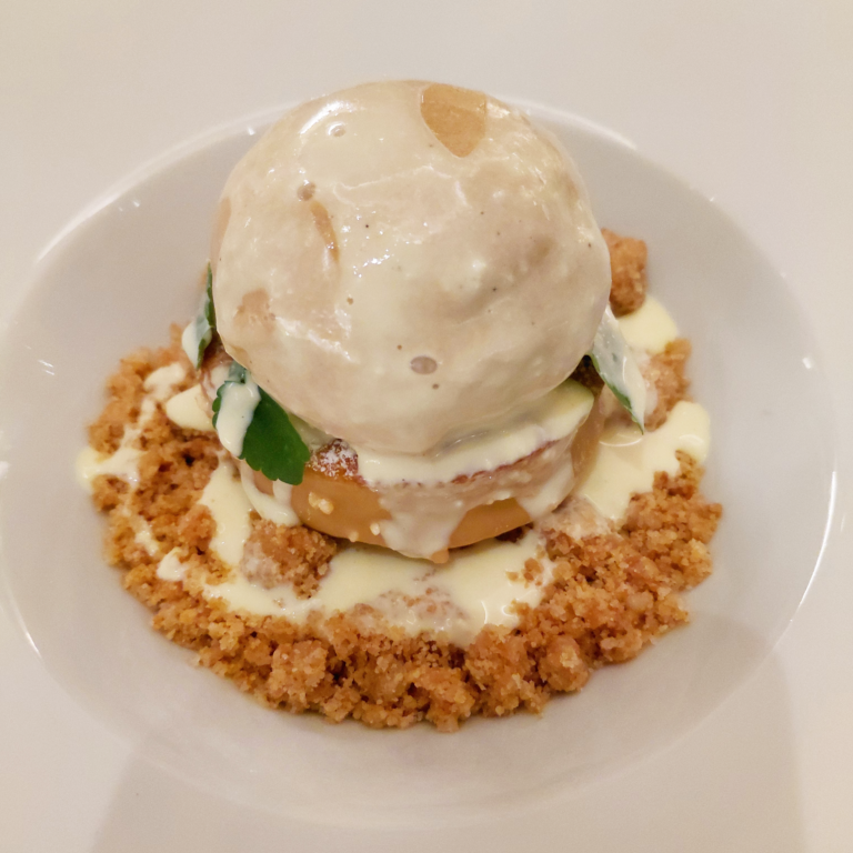 Apple-Torte-at-Yolan2-1